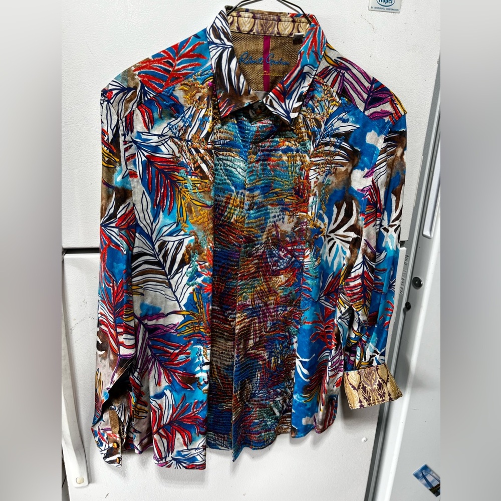 Men’s preowned kingpin Louie limited edition Robert Graham shirt. Size 4XL